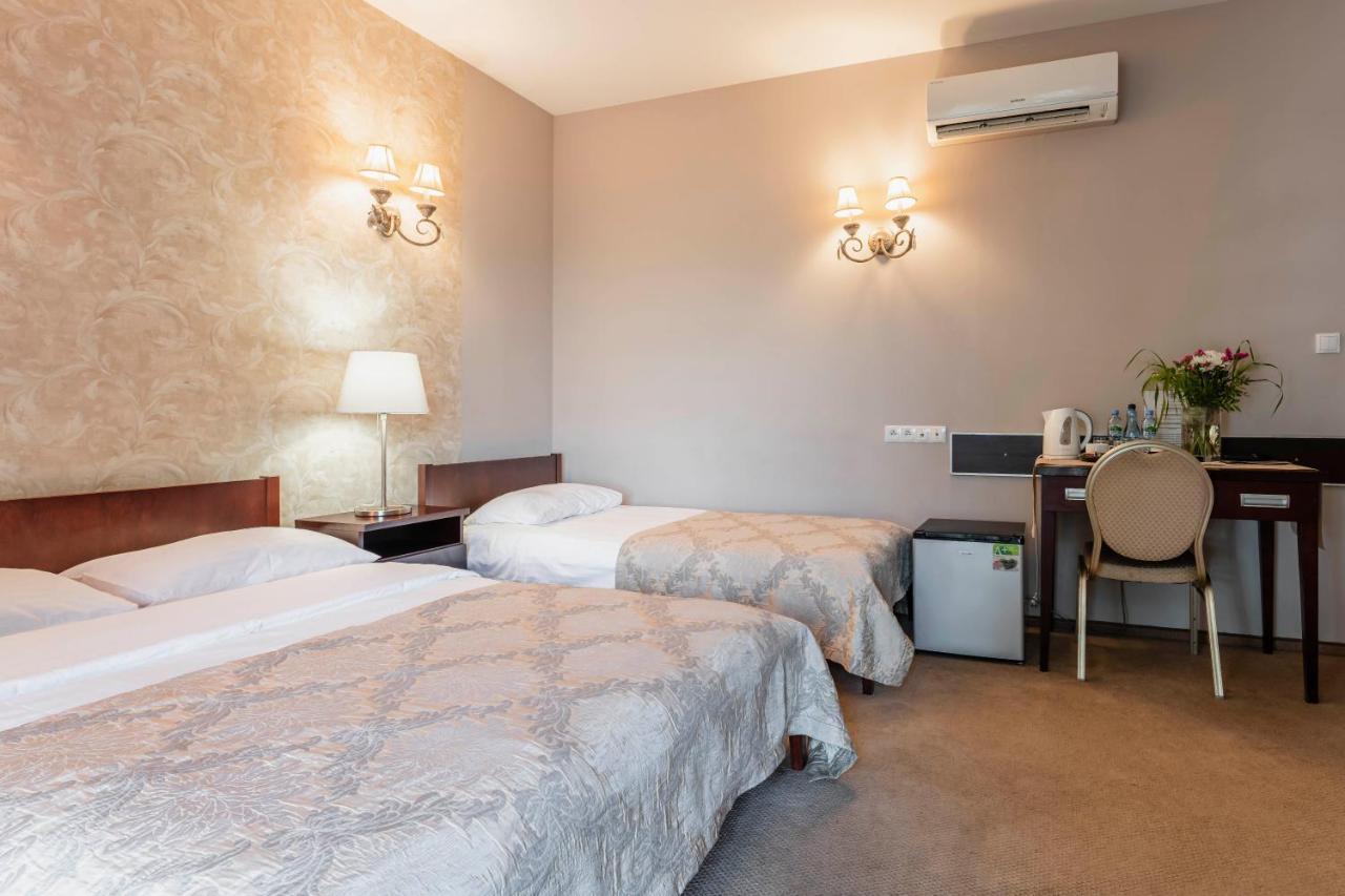 Hotel Pod Kasztanami لوبلين المظهر الخارجي الصورة