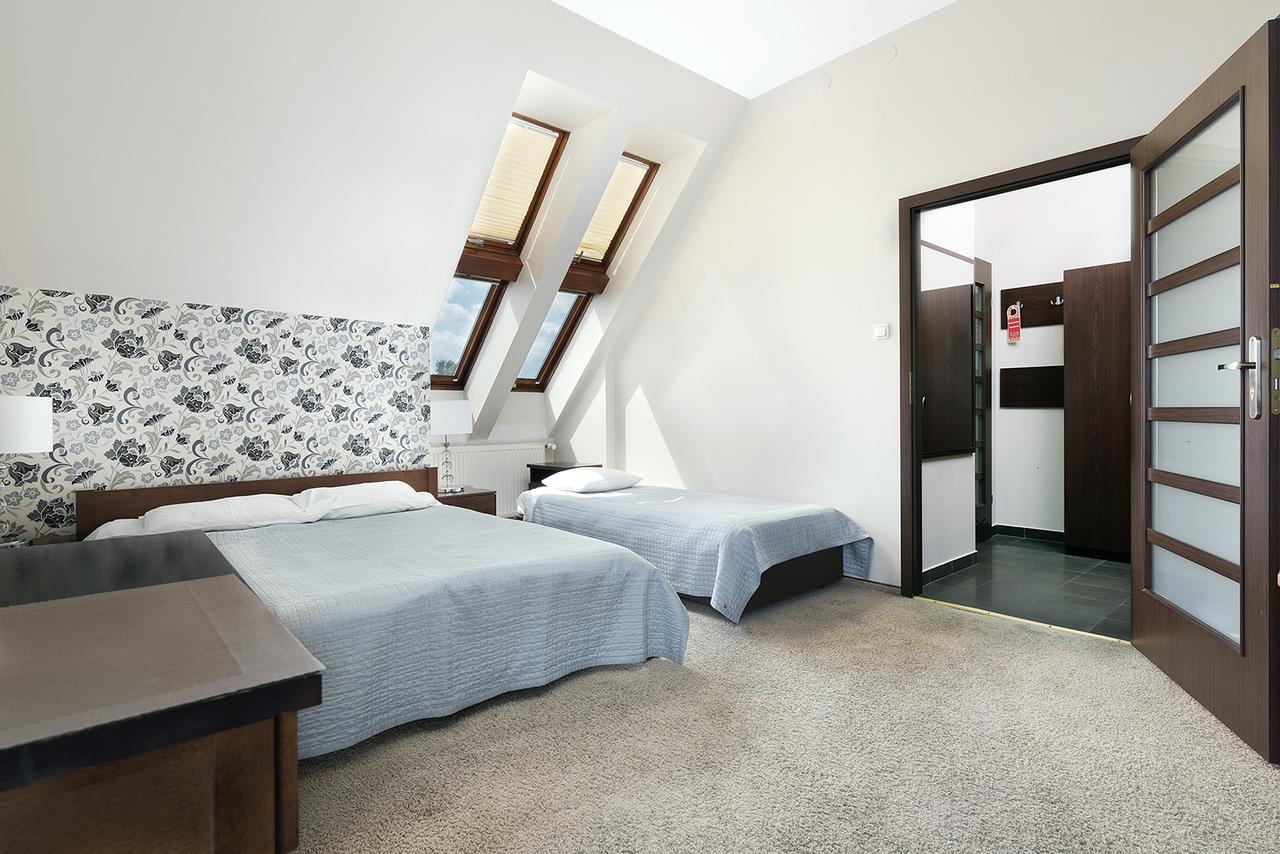 Hotel Pod Kasztanami لوبلين المظهر الخارجي الصورة